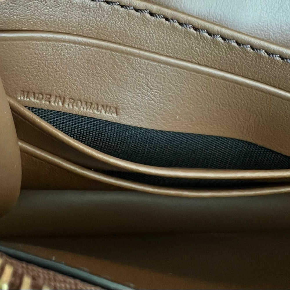 Burberry Hampshire Crossbody House Check Derby In Tan - Picture 10 of 12